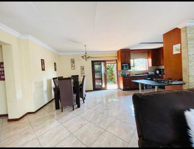 3 BEDROOM HOUSE FOR SALE IN NEW STATE AREA